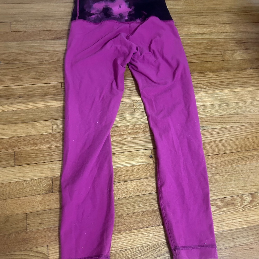 Reversible lululemon athletica Fuchsia and Black Leggings